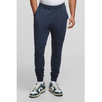 Pantaloni de trening conici