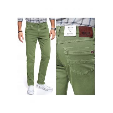 Pantaloni Din Material -  Washington Straight - Croi: Straight Fit - Inaltimea Taliei: Medie / Regulata - Inchidere: Fermoar - Numar De Buzunare: 5 - W32 EU - W32 X L34 - Verde