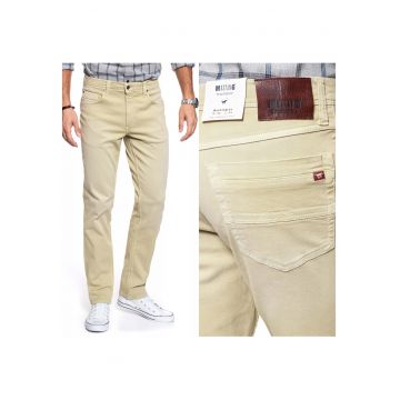 Pantaloni Din Material -  Washington Straight - Croi: Straight Fit - Stil: Drept / Regulamentar - Inaltimea Taliei: Medie / Regulamentara - Compozitie Material: 100% Bumbac - W32 EU - W32 X L34 - Galben