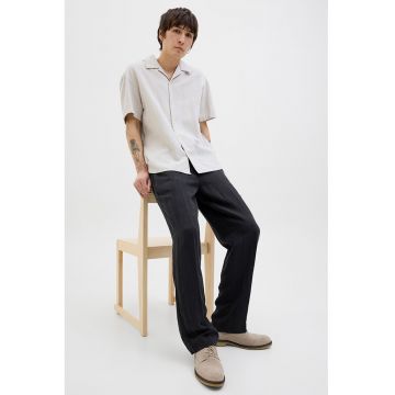 Pantaloni drepti cu model uni