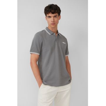 Tricou polo cu imprimeu logo discret