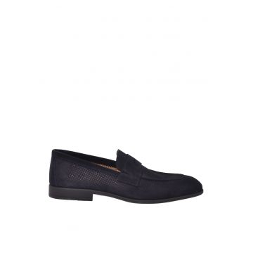 Pantofi loafer din piele intoarsa cu aspect perforat