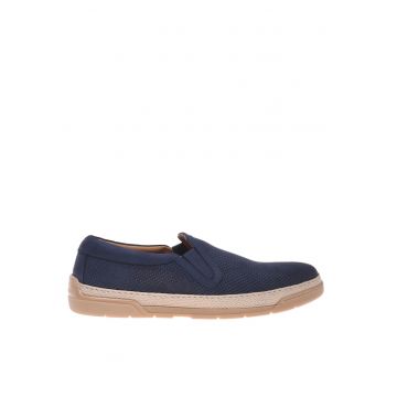 Pantofi slip-on din piele nabuc cu design perforat