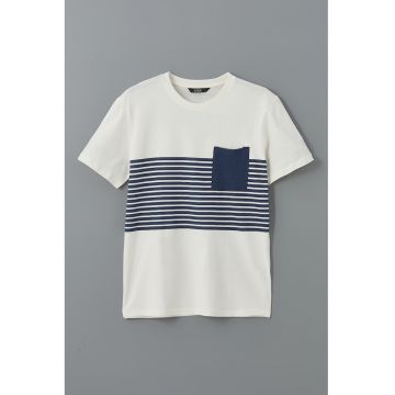 Tricou cu decolteu la baza gatului si model in dungi