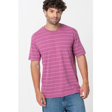 Tricou in dungi cu buzunar pe piept