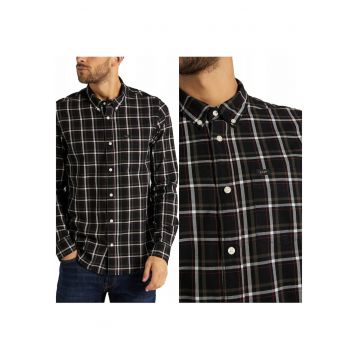 Camasa Barbati -  Button Down - Croi: Slim Fit - Inchidere: Nasturi - Compozitie Material: 100% Bumbac - Numar Buzunare: 0 - Negru