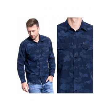 Camasa Barbati -  Camasa De Lucru - Croi: Regular Fit - Inchidere: Nasturi - Compozitie Material: 100% Bumbac - Numar De Buzunare: 2 - Albastra - 1 Bucata