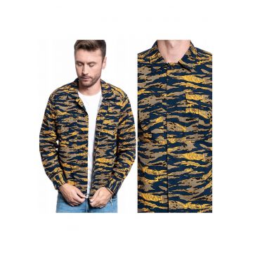 Camasa Barbati -  Fit Sezonier - Croi: Regular Fit - Inchidere: Nasturi - Compozitie Material: 100% Bumbac - Numar De Buzunare: 4 - Multicolor - 1 Bucata