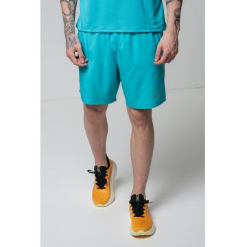 Pantaloni scurti cu tehnologie Dri-FIT si buzunare laterale pentru alergare Challenger