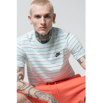 Tricou cu decolteu la baza gatului in dungi
