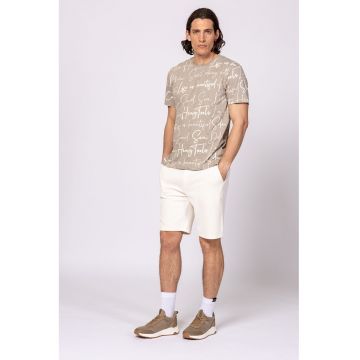 Tricou cu decolteu la baza gatului si imprimeu