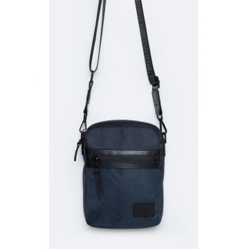 Geanta crossbody Wotino cu garnituri din piele ecologica