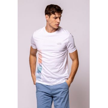 Tricou cu decolteu la baza gatului si imprimeu