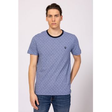 Tricou cu decolteu la baza gatului si logo discret Montry