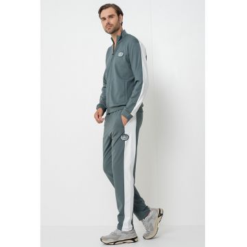 Costum sport cu design colorblock Golf Club