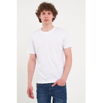 Tricou regular fit cu decolteu la baza gatului