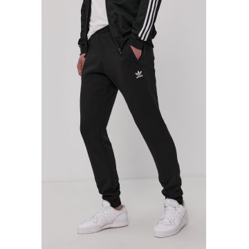 Adidas Originals Pantaloni H34657 bărbați, culoarea negru, material neted