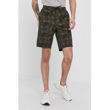 Sisley Pantaloni scurți bărbați, culoarea verde