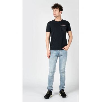 Tricou cu buzunare pe piept -