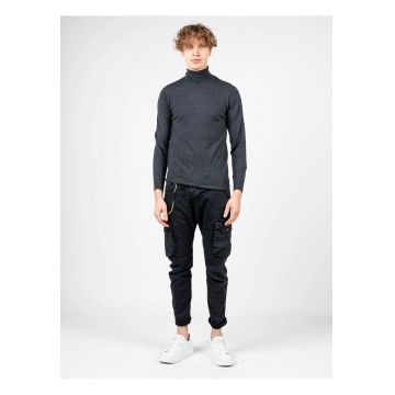 Pulover slim fit cu guler inalt -
