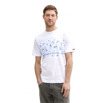 Tricou cu decolteu la baza gatului si imprimeu