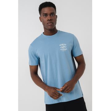 Tricou cu imprimeu logo si decolteu la baza gatului
