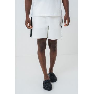 Bermude cu model in doua nuante