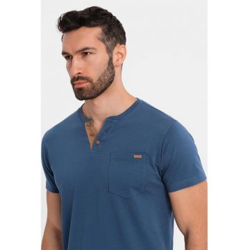 Tricou din bumbac cu fenta cu nasturi
