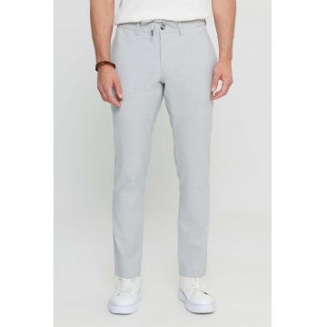 Pantaloni chino cu cordon in talie si model in dungi