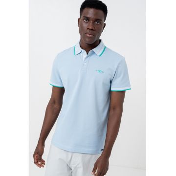 Tricou polo cu detalii contrastante