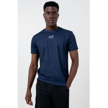 Tricou slim fit cu decolteu la baza gatului