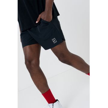 Pantaloni scurti cu banda elastica in talie si buzunare laterale - Negru -