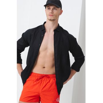 Pantaloni scurti de baie cu imprimeu logo