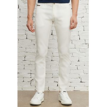 Pantaloni slim fit