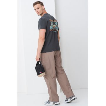 Tricou cu imprimeu grafic