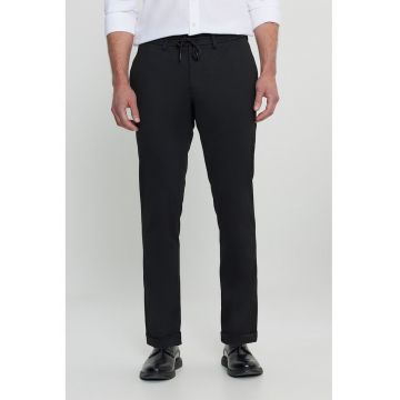 Pantaloni cu snur de ajustare in talie