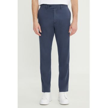 Pantaloni eleganti cu talie medie