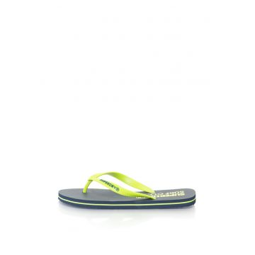 Papuci flip-flop cu aspect texturat