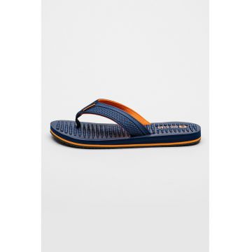 Papuci flip-flop texturati