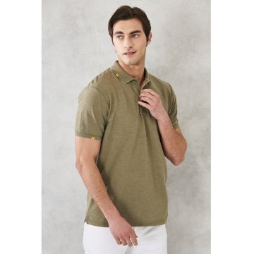 Tricou polo slim fit cu fenta cu nasturi