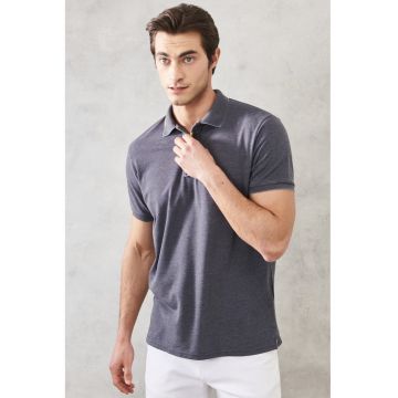 Tricou polo slim fit cu fenta cu nasturi