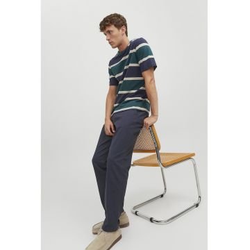 Pantaloni chino cu talie medie