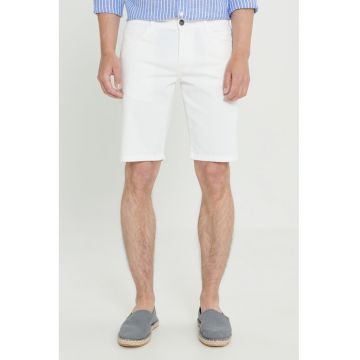 Pantaloni scurti slim fit