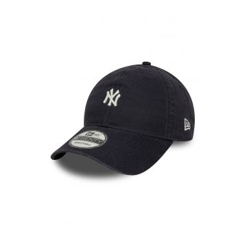 Sapca trucker cu logo brodat