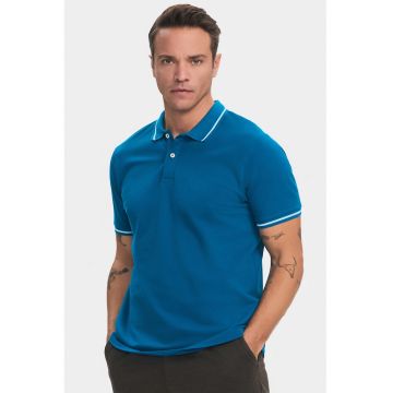 Tricou polo cu terminatii contrastante