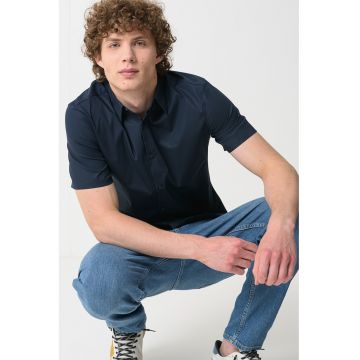 Camasa slim fit cu maneci scurte