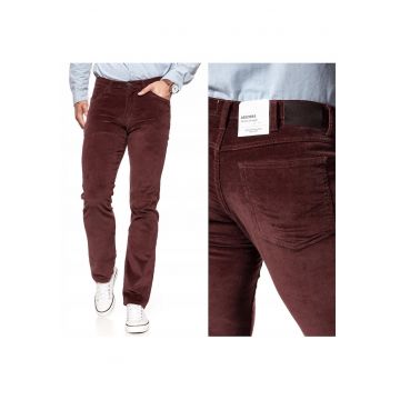 Pantaloni Barbati -  Model ARIZONA - Croiala Clasica Straight Fit - Elastici Si Comozi - Cu Fermoar - 5 Buzunare - Bumbac Cu Elastan - Buni Pentru Birou Si Tinute Zilnice - L34 - Rosu