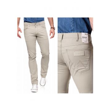 Pantaloni Barbati -  Model GREENSBORO - Croiala Clasica Straight Fit - Comozi Si Elastici - Cu Fermoar - 5 Buzunare - Buni Pentru Fiecare Zi Si Serviciu - Material Durabil Cu Elastan - W30 L34 - Bej
