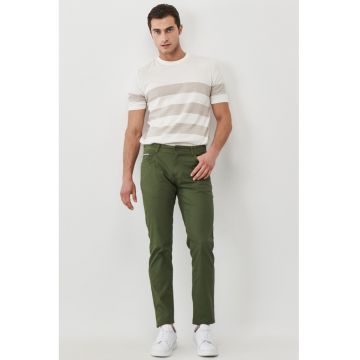 Pantaloni slim fit