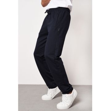 Pantaloni de trening drepti